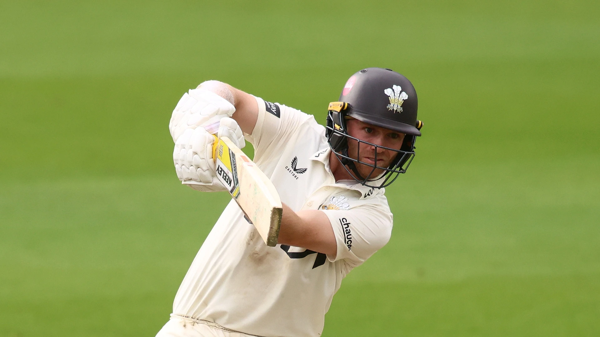 Josh Blake signs two-year deal with Leicestershire